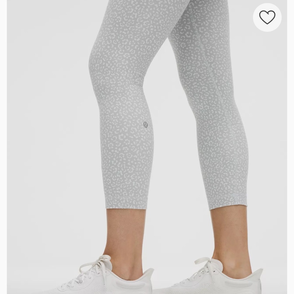 NWT Lululemon Wunder Train High Rise Crop - Picture 2 of 4